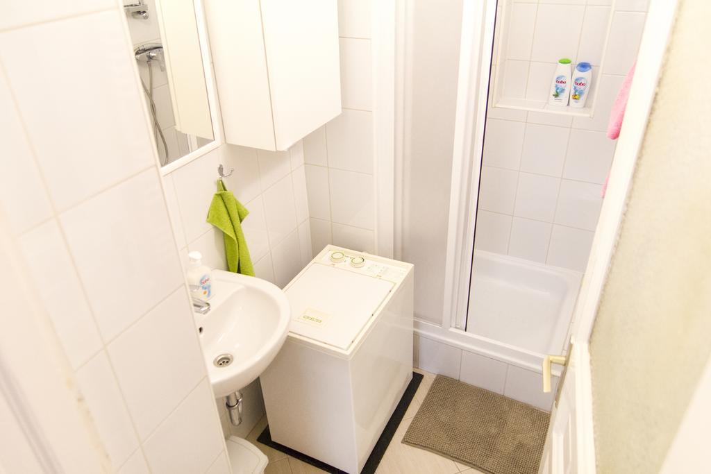 Authentic Budapest Apartment Rum bild